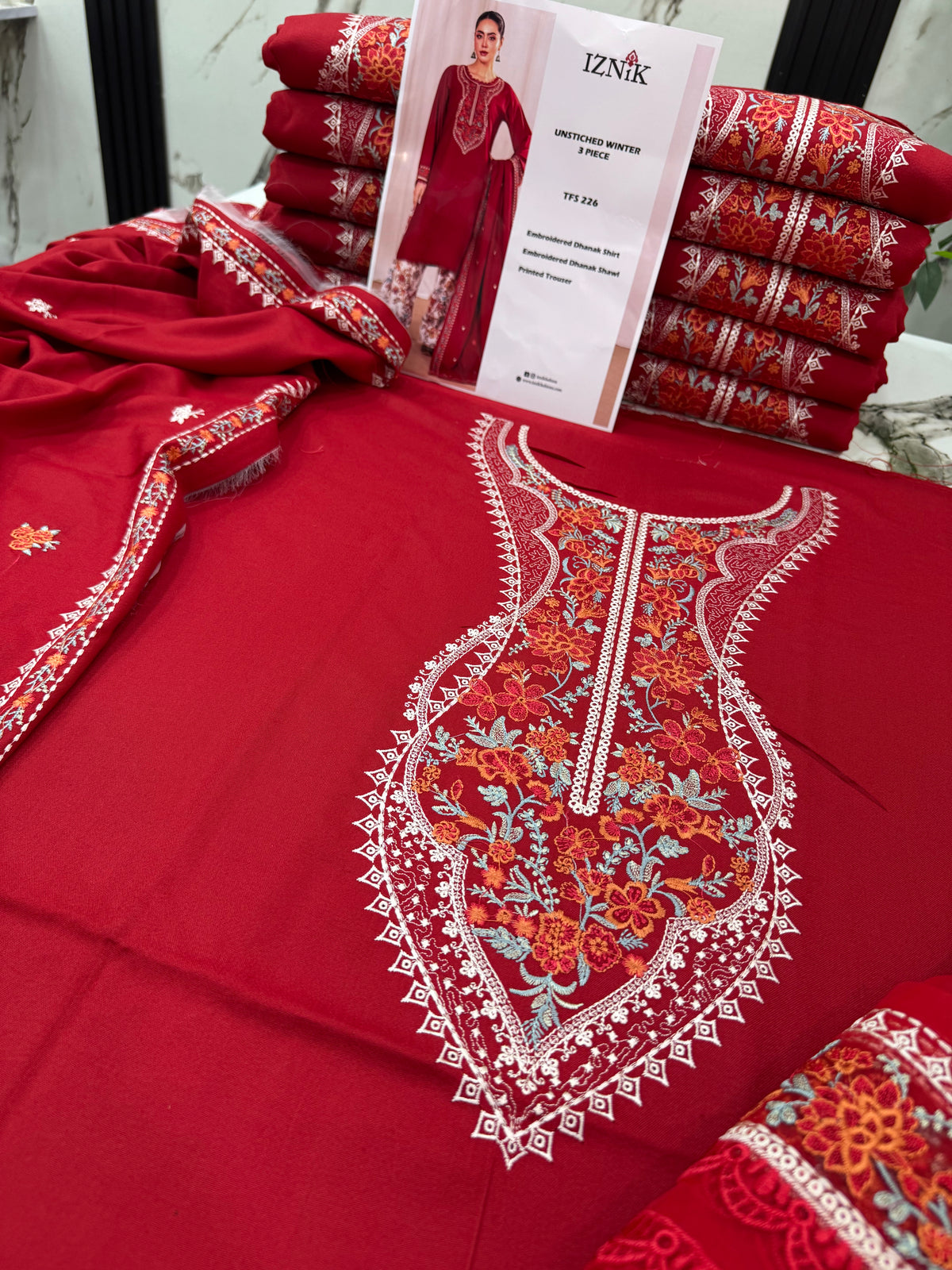 Iznik Dhanak Luxury 3Pc
