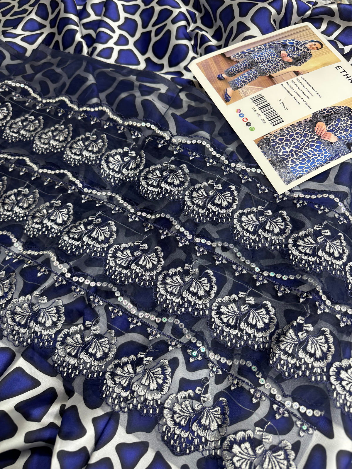 Premium Silk 3Pc With Patches